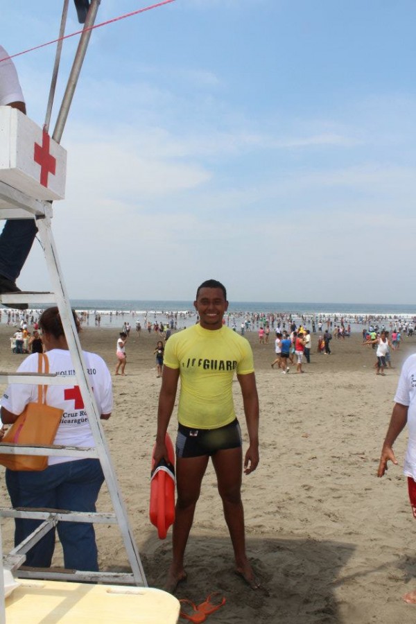 Meet ISLA lifeguard Bayardo Sandoval!